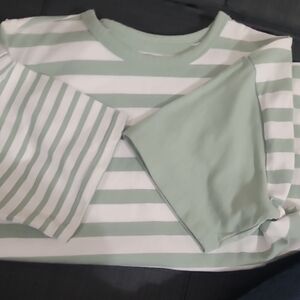 Wonder Nation Kids Green and White Striped Tee Size XL